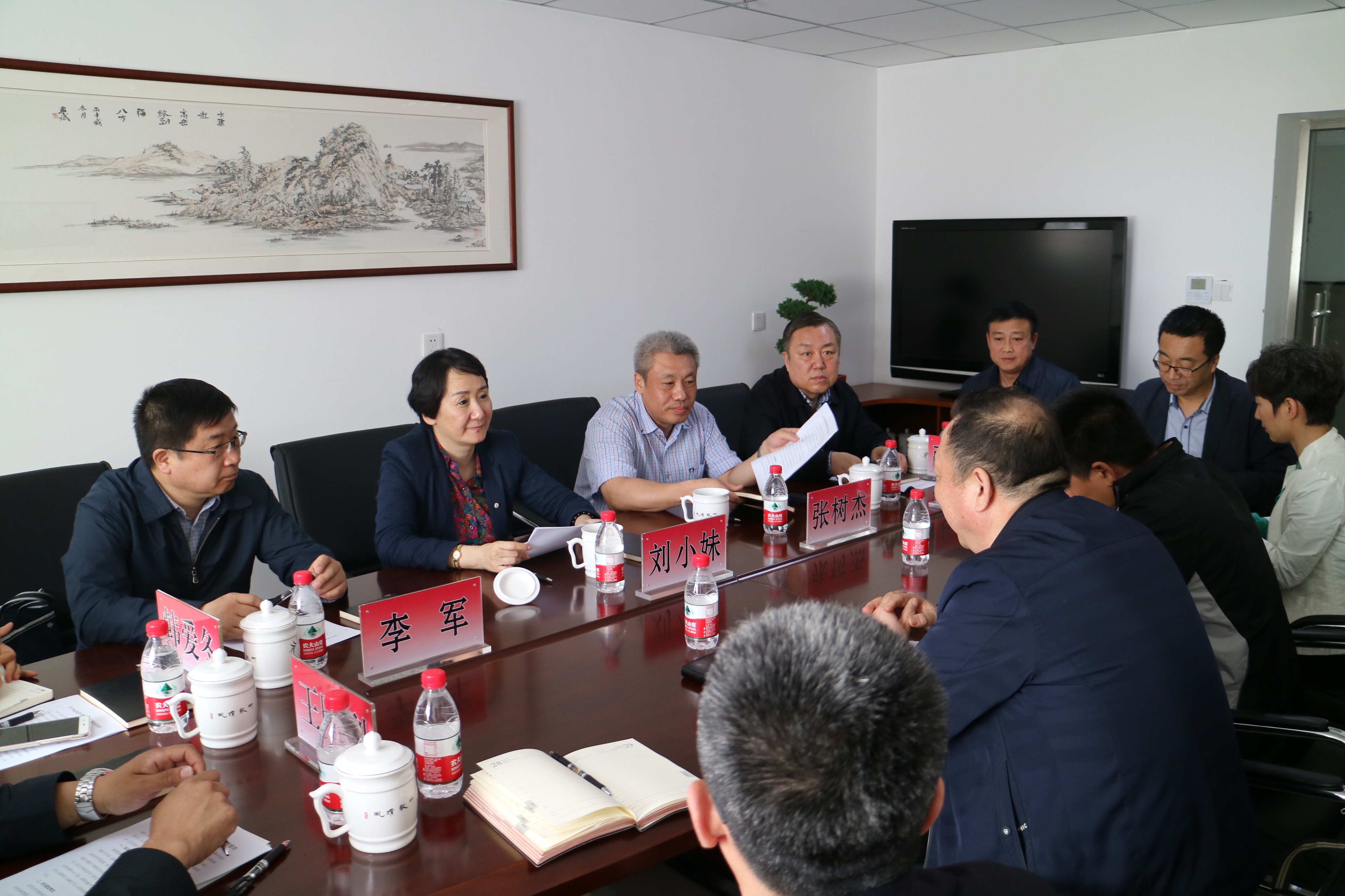 刘小妹局长一行（1）.JPG